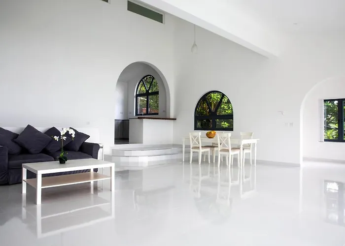 Paradise Heights Luxury & Apartamento Beau Vallon (Mahe)