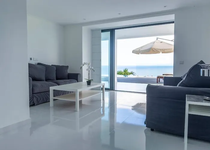 Paradise Heights Luxury & Apartamento Beau Vallon (Mahe)